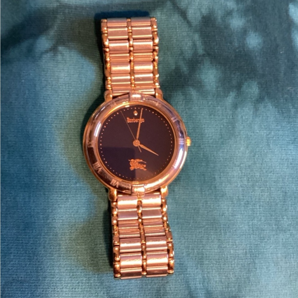 Women’s Burberry Horse Logo Quartz Women's Watch